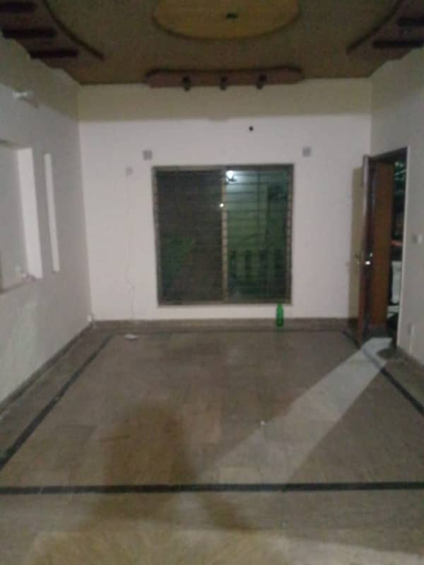 JOHAR TOWN BLOCK Q 5 MARLA LOWER PORTION FOR RENT 6