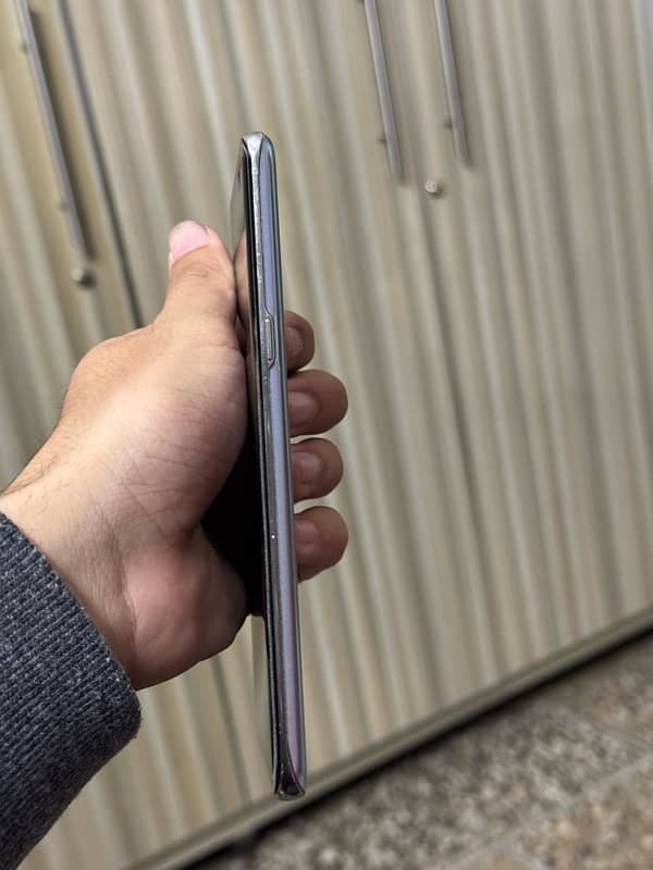 Samsung Galaxy S10 5g 8/512 7