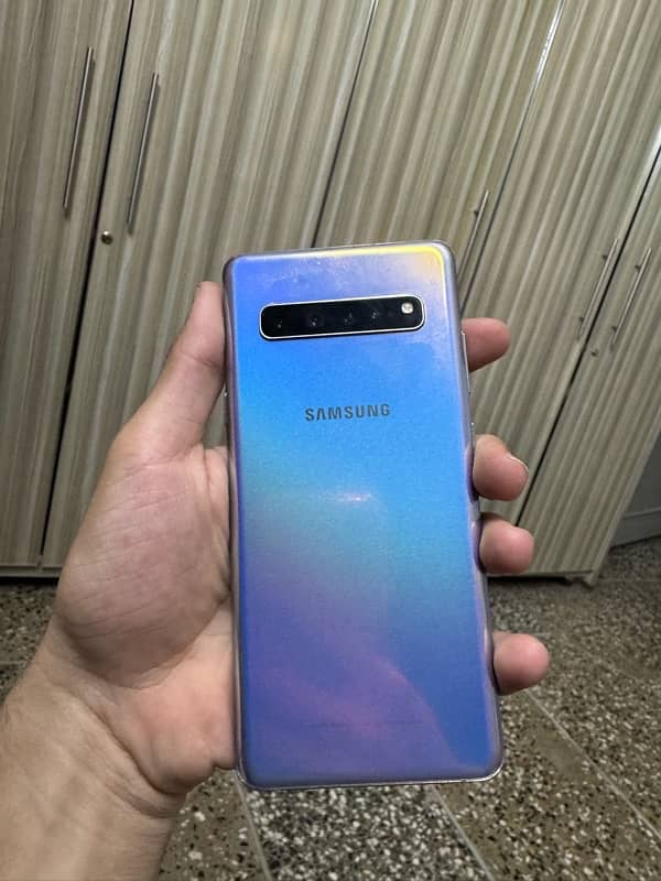 Samsung Galaxy S10 5g 8/512 10