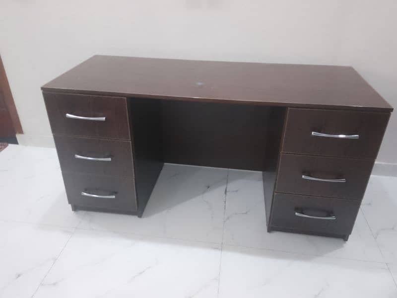 Study Table / Office Table Good Condition Pure Wood 0