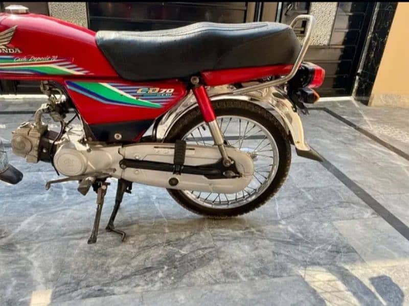 CD 70 2016 Model ! 75000 Bhhht Achi bike ha. . Good Running 7