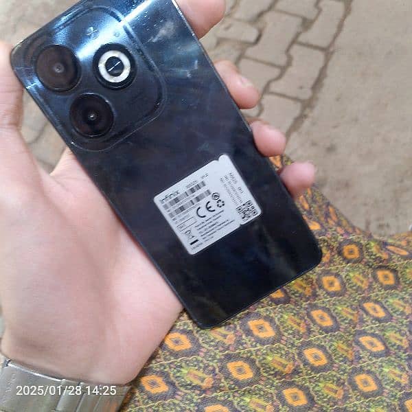 Infinix smart 8 10/10 condacation 3