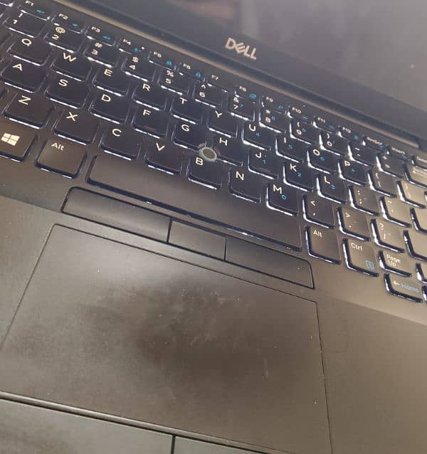 Latest Laptop Latitude 7490 8th Gen 0