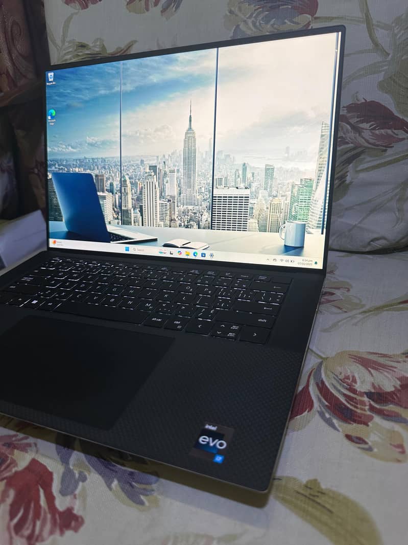 i7 13th gen Dell xps 15 9530 10