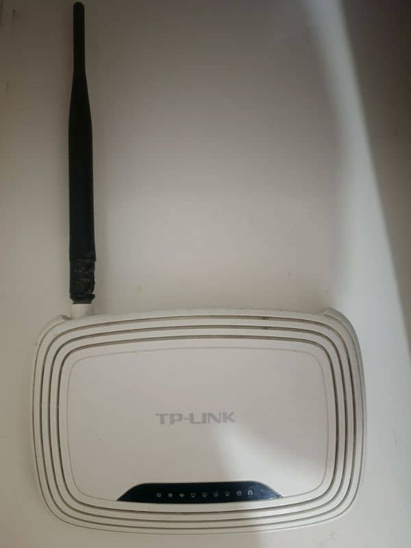 TP LINK WIRELESS ROUTER 1