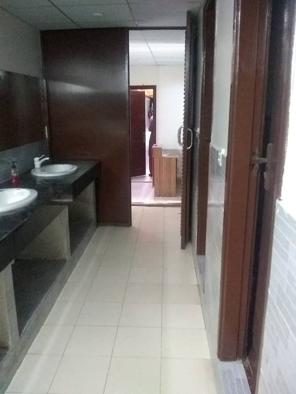 Furnished office for rent 3