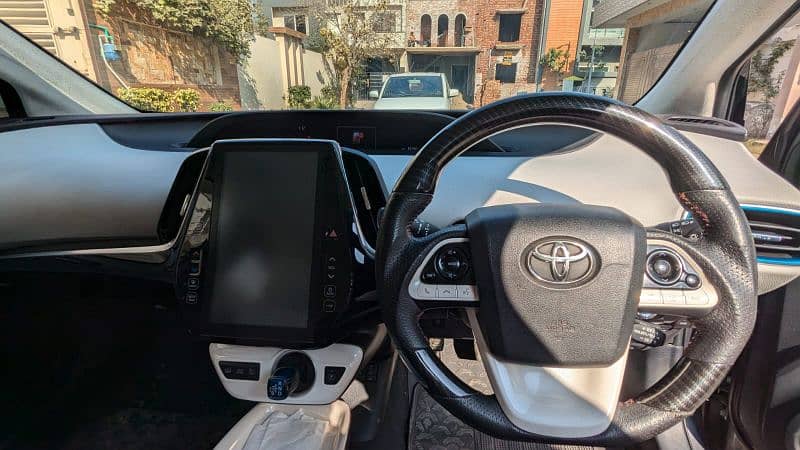 Toyota Prius 2021 9