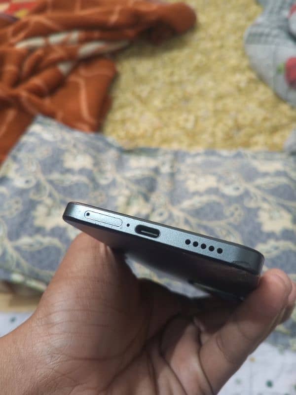 Vivo V29e 5G with box charger urgent sale 5