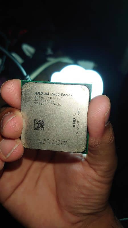 AMD A8 7600 Processor 2