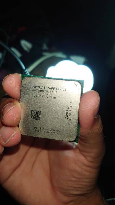 AMD A8 7600 Processor 3