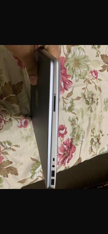 HP pavilion 14-ce3064st 10