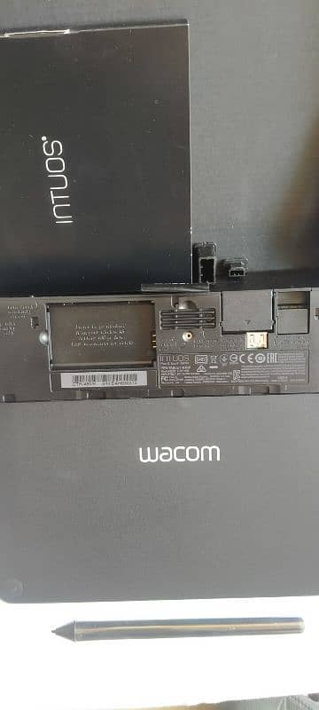 Wacom Intous Small CTH-490 Tablet. 4