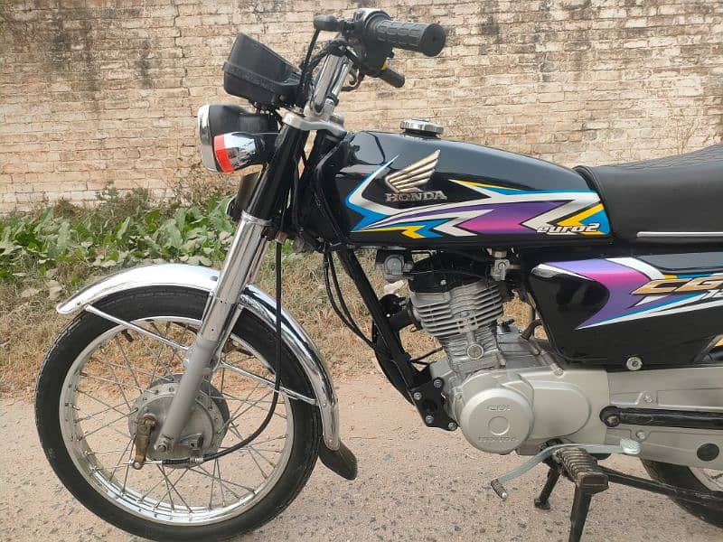 Honda 125 model 19 Good condition 1