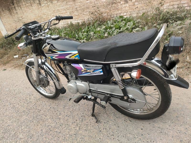 Honda 125 model 19 Good condition 6