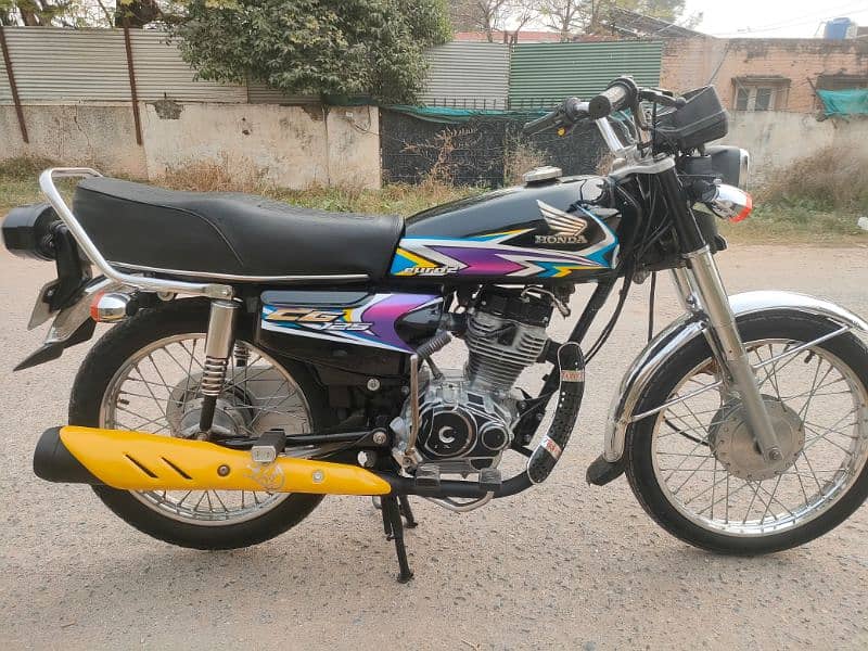 Honda 125 model 19 Good condition 9