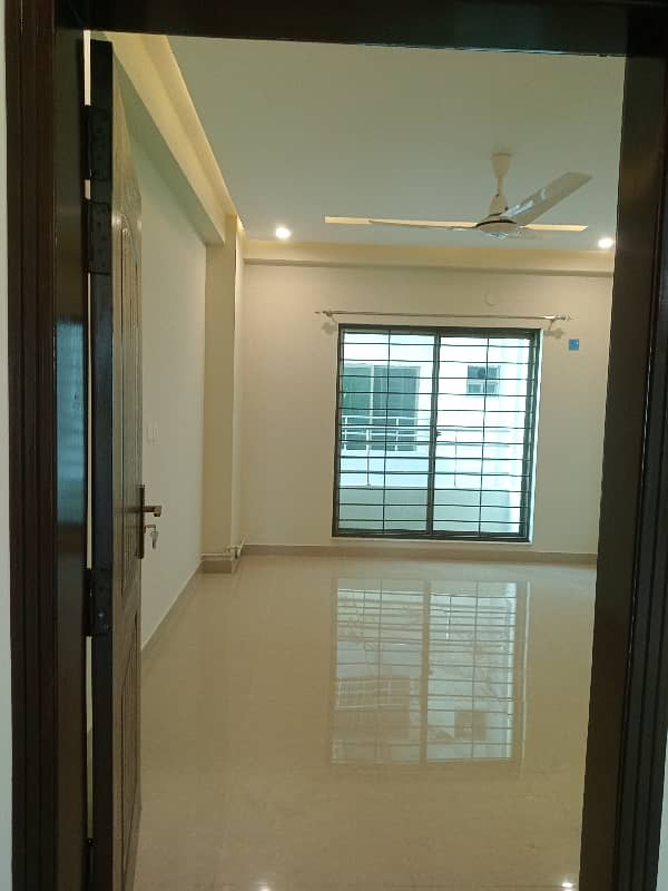 3 Bed Apartment Available for Sale in Askari 11 Lahore 1