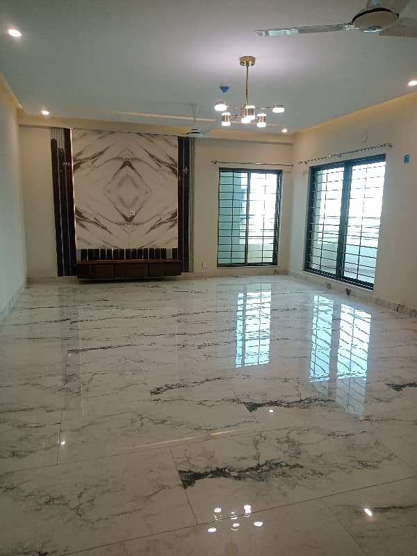 3 Bed Apartment Available for Sale in Askari 11 Lahore 8