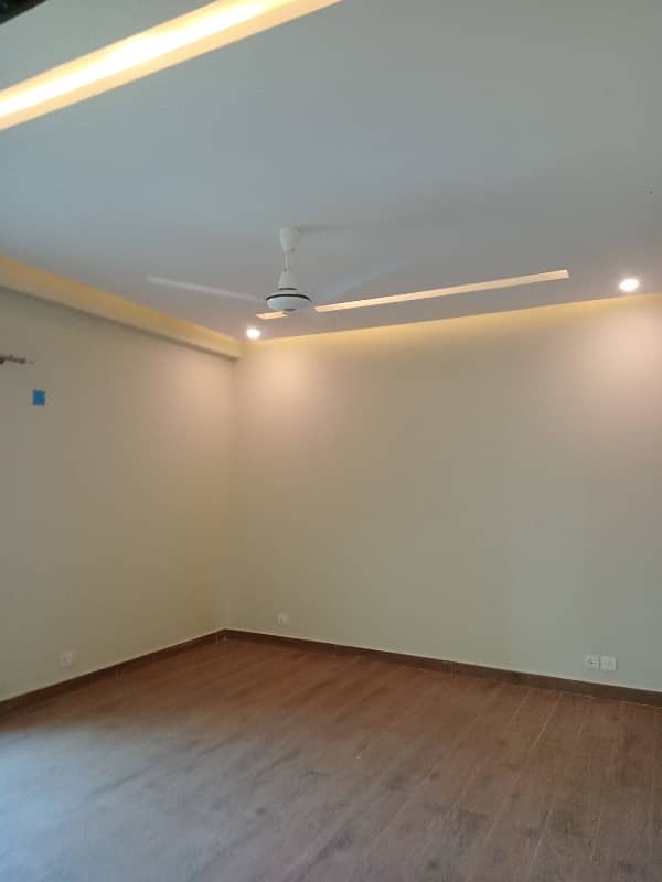 3 Bed Apartment Available for Sale in Askari 11 Lahore 14