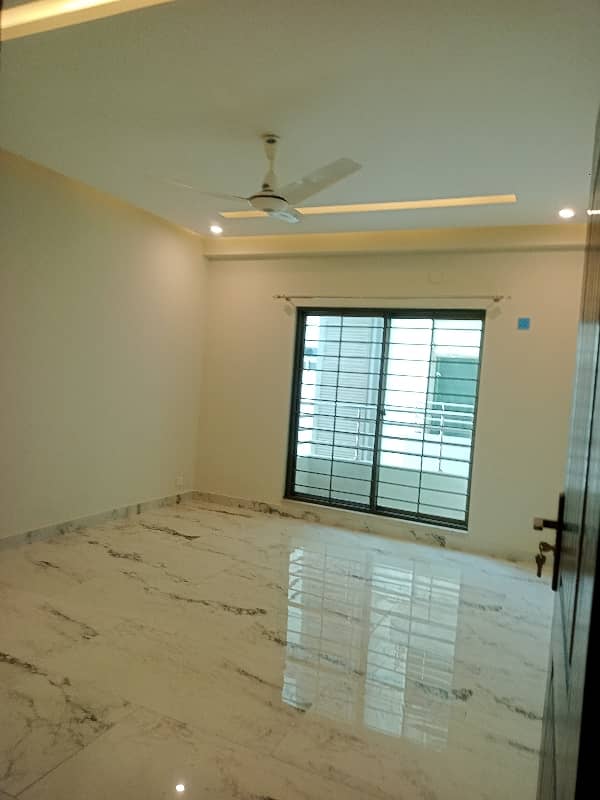 3 Bed Apartment Available for Sale in Askari 11 Lahore 27