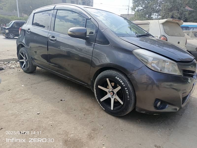 Toyota Vitz 2014 5