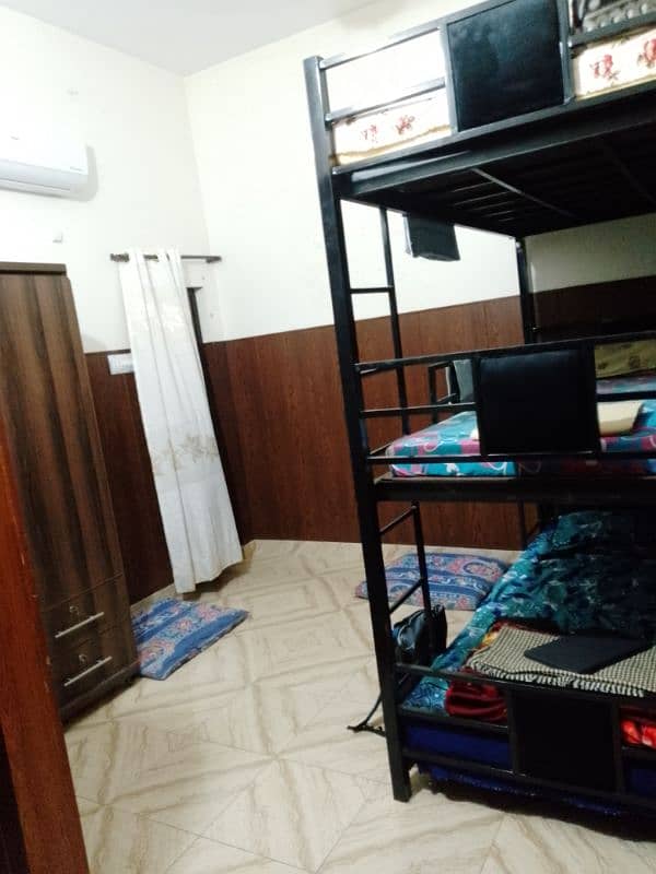 Furnished Bed Space Available For Rent in Furnished House 3