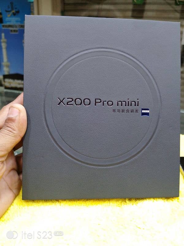 VIVO X200 Pro Mini Flagship in Cheap Price and Best Specs 0