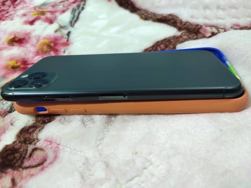 iPhone 11 Pro Max Pta Approved 4