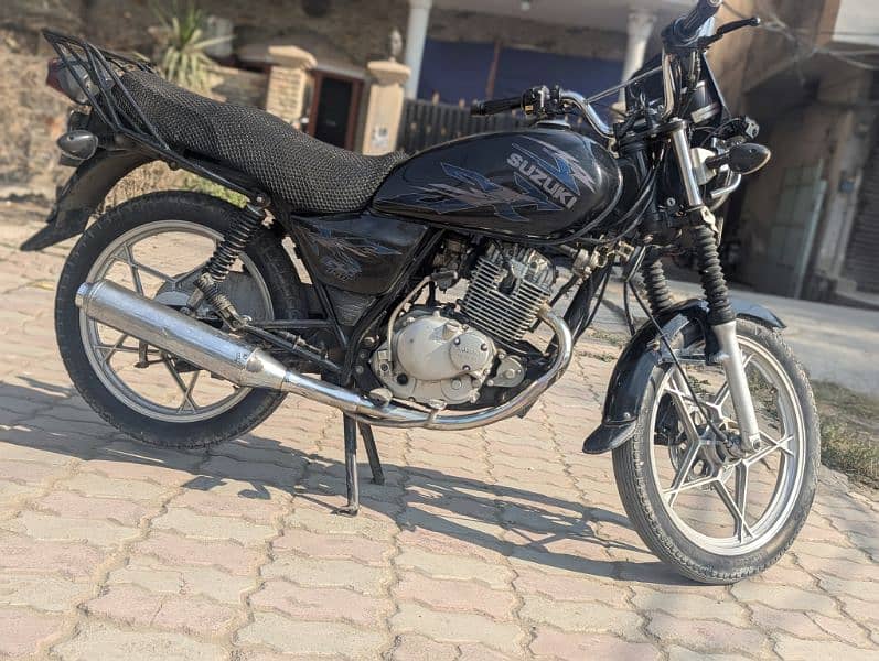 suzuki GS special Edition 150 1