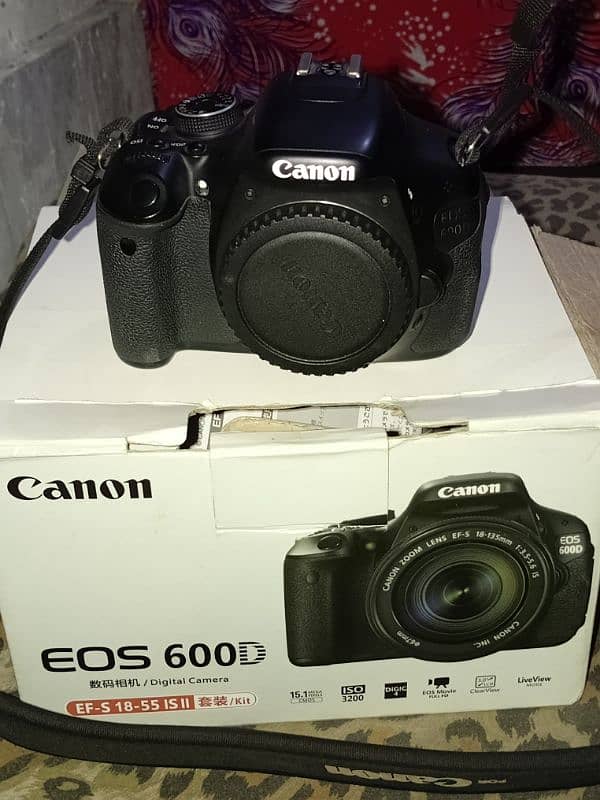 600d Canon DSLR with 18/55 /lense 1