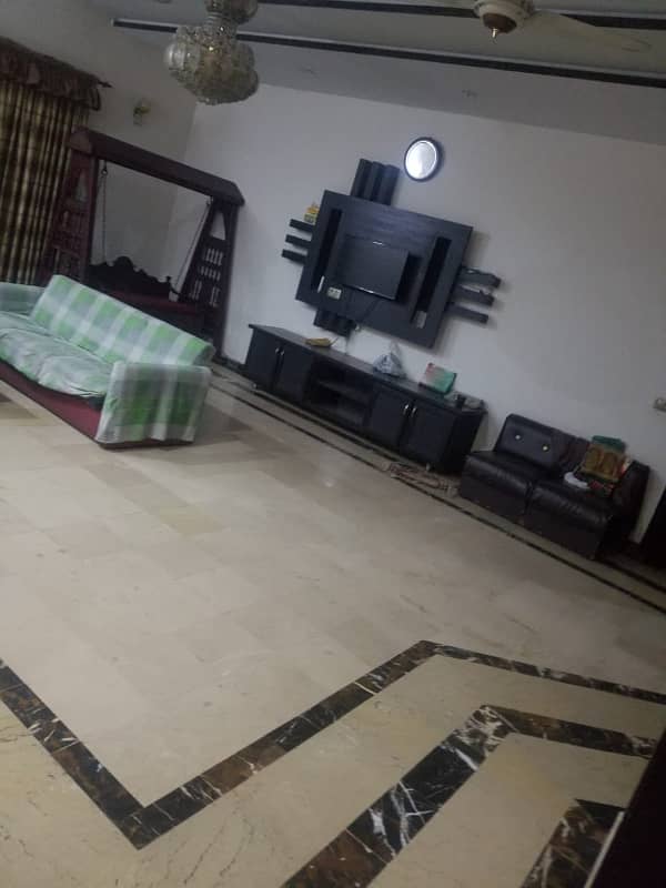 10 Marla Slightly Used Upper Portion Is Available For Rent On Top Location Of PIA Society Lahore 4