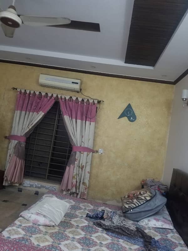 10 Marla Slightly Used Upper Portion Is Available For Rent On Top Location Of PIA Society Lahore 9