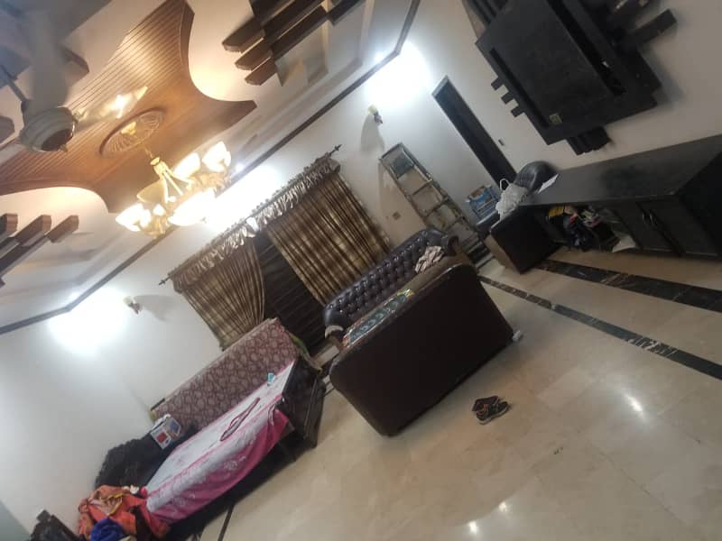 10 Marla Slightly Used Upper Portion Is Available For Rent On Top Location Of PIA Society Lahore 15