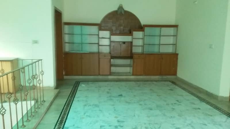 10 MARLA SLIGHTLY USED SINGLE STOREY HOUSE IS AVAILABLE FOR RENT ON TOP LOCATION OF WAPDA TOWN LAHORE 0