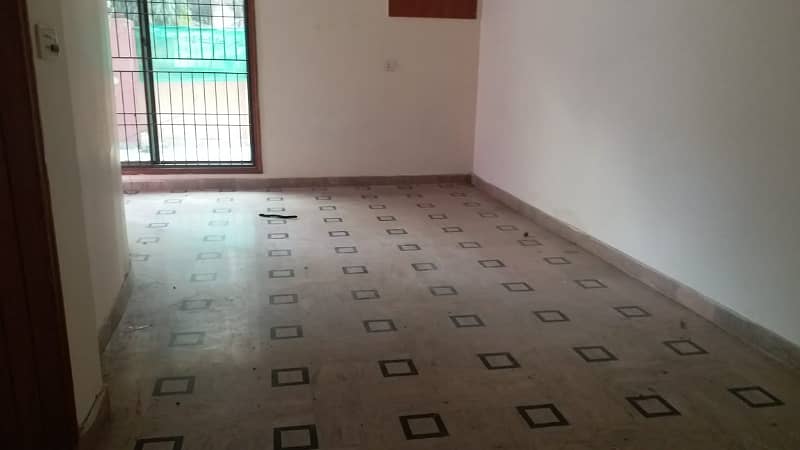 10 MARLA SLIGHTLY USED SINGLE STOREY HOUSE IS AVAILABLE FOR RENT ON TOP LOCATION OF WAPDA TOWN LAHORE 12