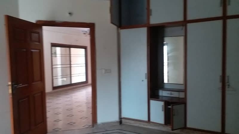 10 MARLA SLIGHTLY USED SINGLE STOREY HOUSE IS AVAILABLE FOR RENT ON TOP LOCATION OF WAPDA TOWN LAHORE 15