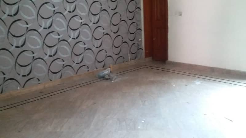 10 MARLA SLIGHTLY USED SINGLE STOREY HOUSE IS AVAILABLE FOR RENT ON TOP LOCATION OF WAPDA TOWN LAHORE 16