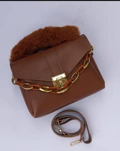 Chunky Chain Purse