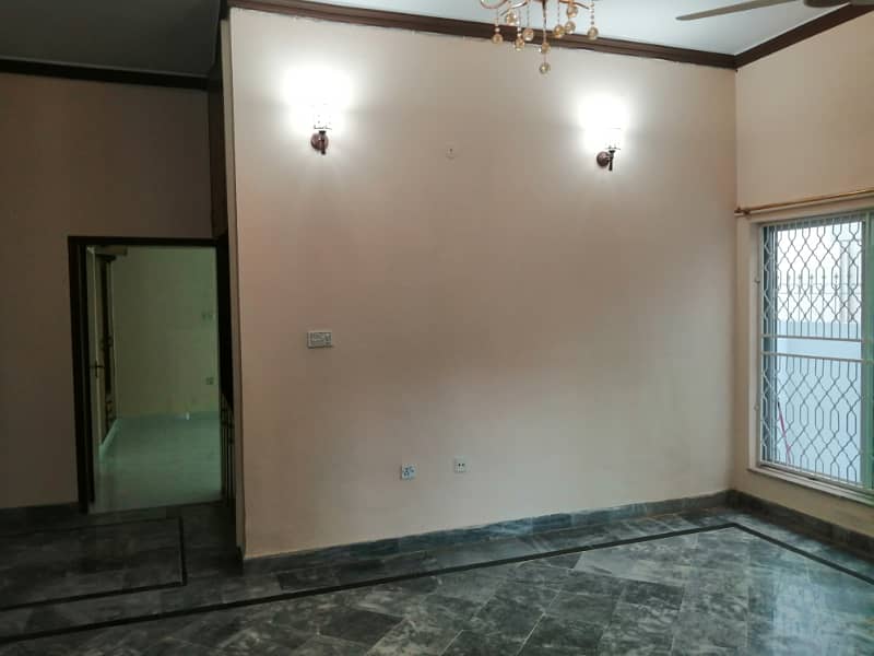 10 MARLA BEAUTIFUL SLIGHTLY USED HOUSE IS AVAILABLE FOR RENT ON TOP LOCATION OF PUNJAB SOCIETY PHASE 1 LAHORE 2