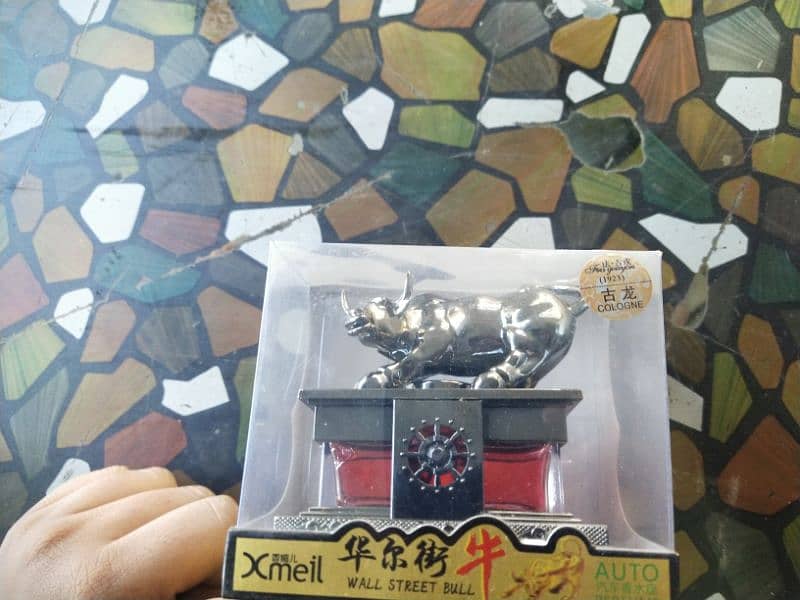 Xmeil wall street bull auto perfume 1