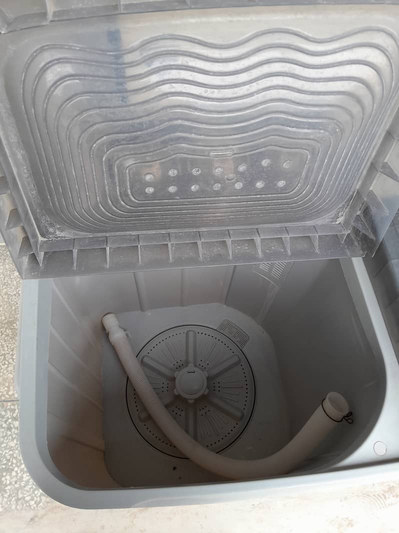 Haier Washing machine for sale. Contact number 03175720260. 5