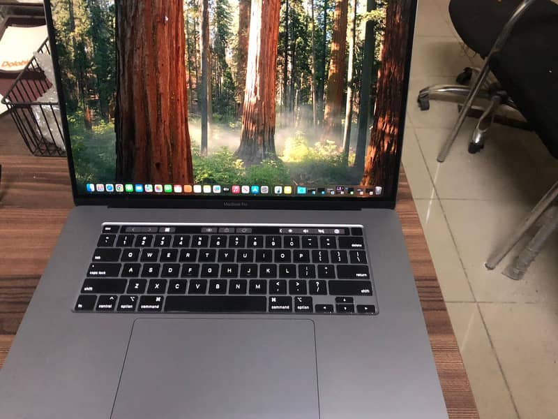 I9 Macbook Pro Touchbar 2019 4