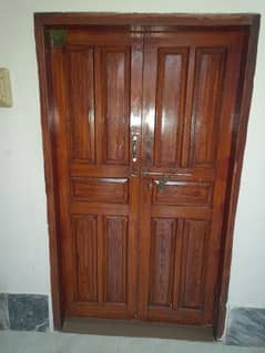 wooden door ( 3 for room 1 for bath )