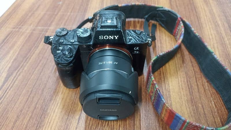 sony a7 3 Full frmae Camera urgently Sale shutter Count 2 Lac + 6