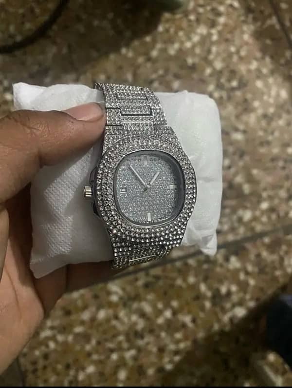 square dial iced out diamond luxury watch for Man 0