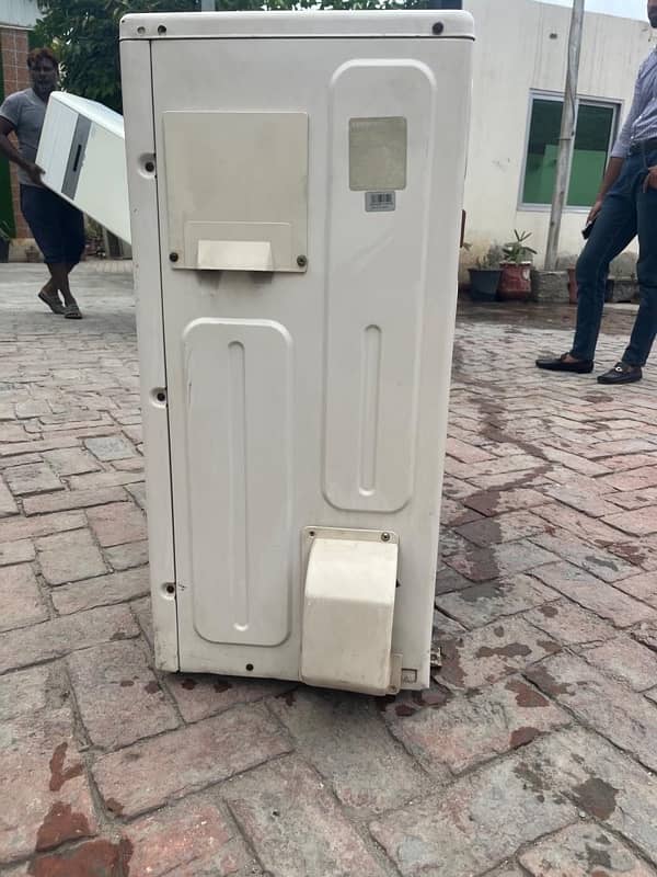 Floor Standing A/C for sale 6