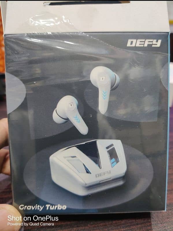 DEFY EARBUDS 0