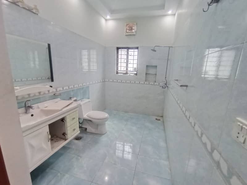 1 Kanal Upper Portion For Rent In DHA Phase 2 Near Park, Mosque & Commercial 4