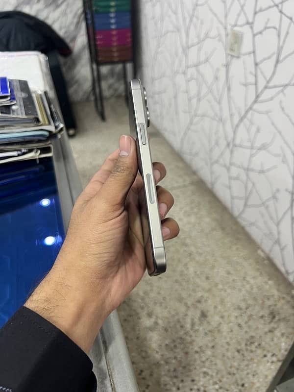 Iphone 15 Pro Max Jv Natural Titanium 2