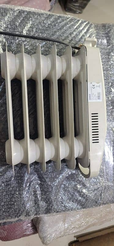 Tesco 7 Fins Electric Heater with Adjustable Thermostat 2