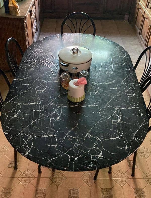 Dining Table for sell 0